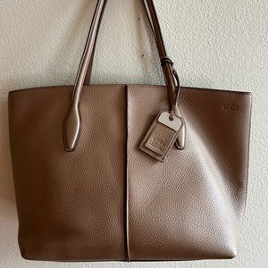Tod’s Zip Media shopping tote.